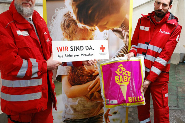 BILLA unterstützte das Rote Kreuz beim Vienna City Marathon mit Lebensmittelspenden.